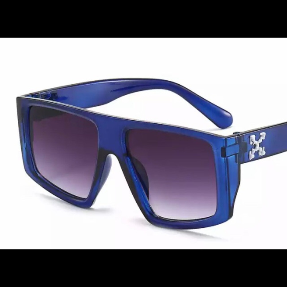Oversized X Logo Sunglasses 😎 Virgil 💕